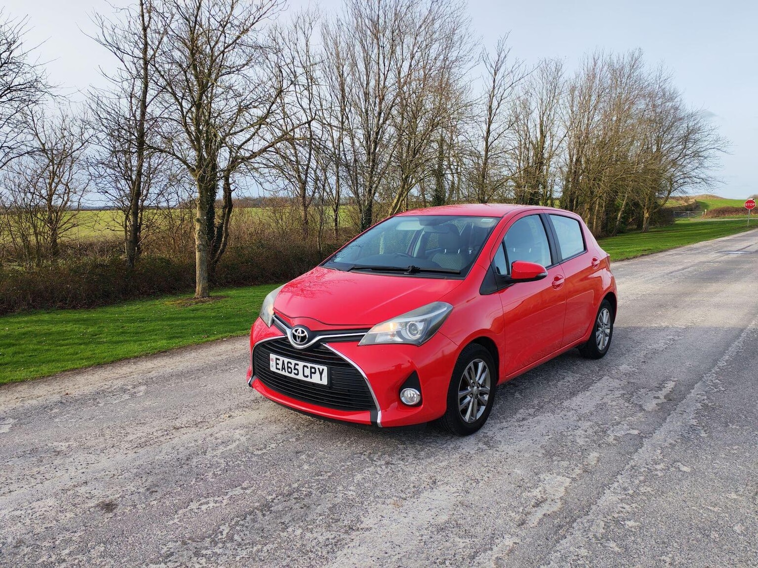 Used Toyota Yaris 2015 for sale - 77558628: Photo 3