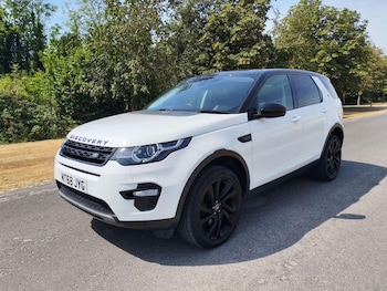 Used Land Rover Discovery Sport 2019 for sale - 79386220: Photo