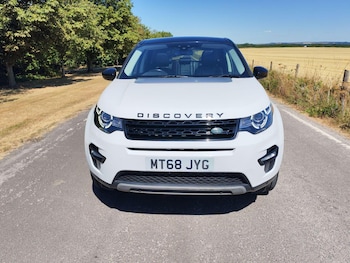 Used Land Rover Discovery Sport 2019 for sale - 79386220: Photo