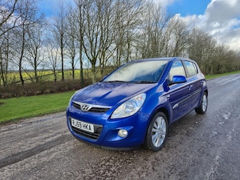 Used Hyundai i20 2009 for sale - 77237013: Photo