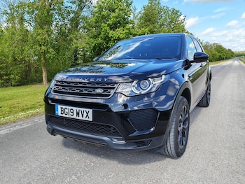 Used Land Rover Discovery Sport 2019 for sale - 78306492: Photo