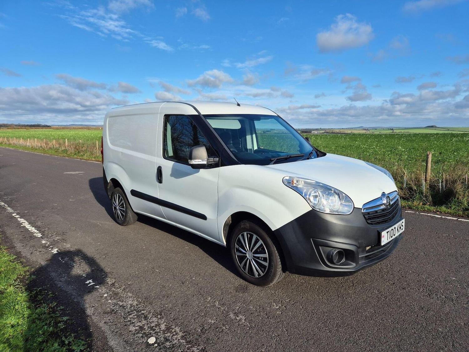 Used Vauxhall Combo 2016 for sale - 76855422: Photo 2
