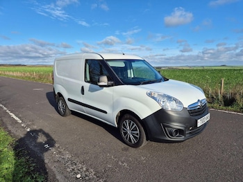 Used Vauxhall Combo 2016 for sale - 76855422: Photo