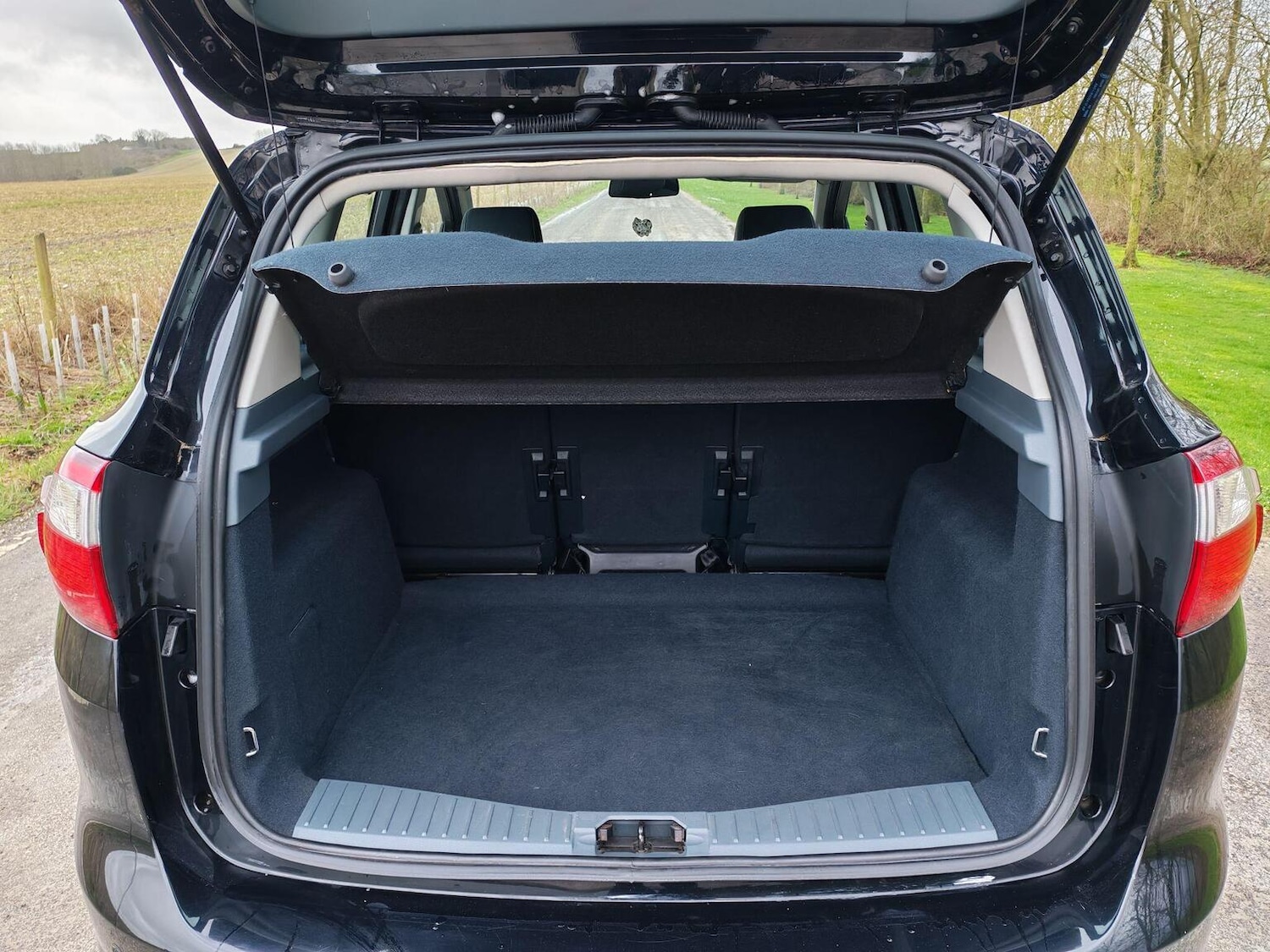 Used Ford C-Max 2010 for sale - 77709091: Photo 25