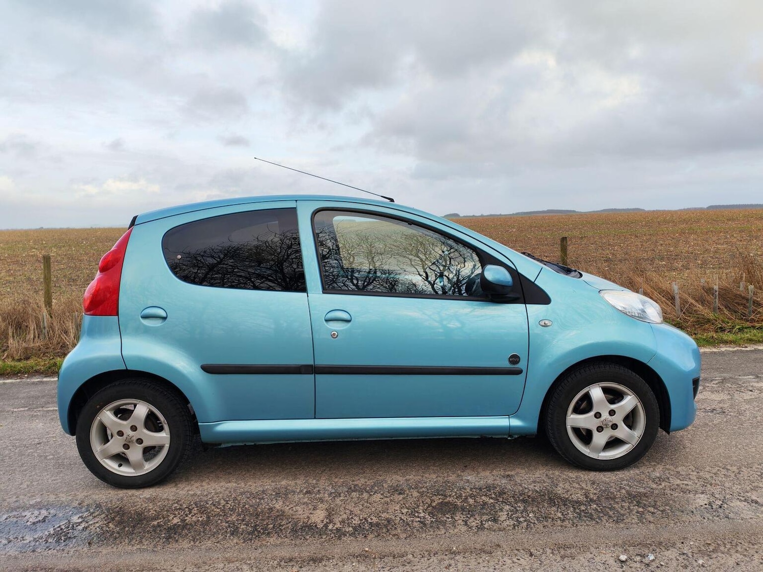 Used Peugeot 107 2011 for sale - 77465707: Photo 11