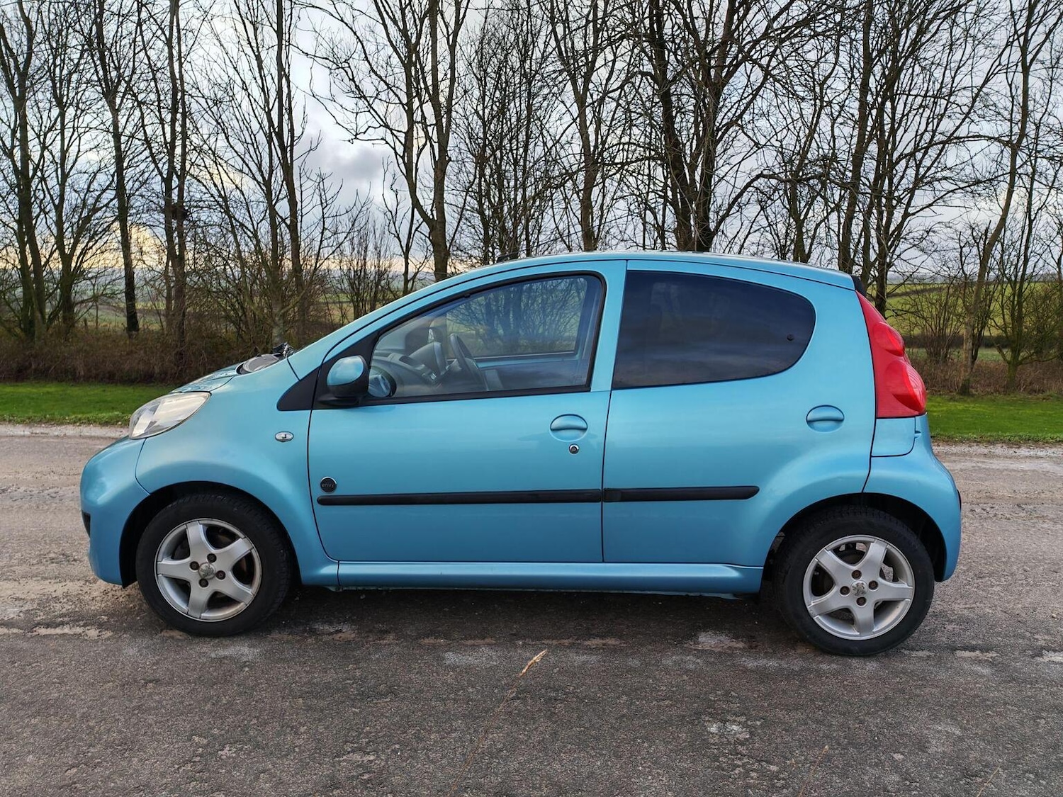 Used Peugeot 107 2011 for sale - 77465707: Photo 12