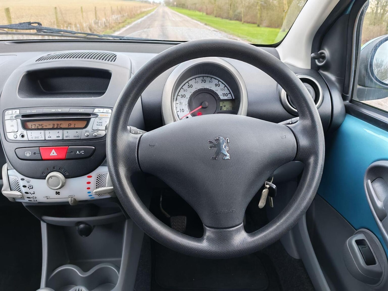 Used Peugeot 107 2011 for sale - 77465707: Photo 18