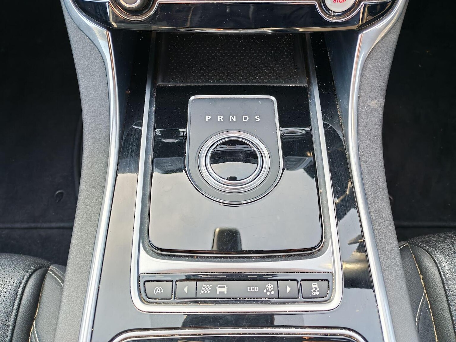 Used Jaguar XE 2015 for sale - 77968706: Photo 23