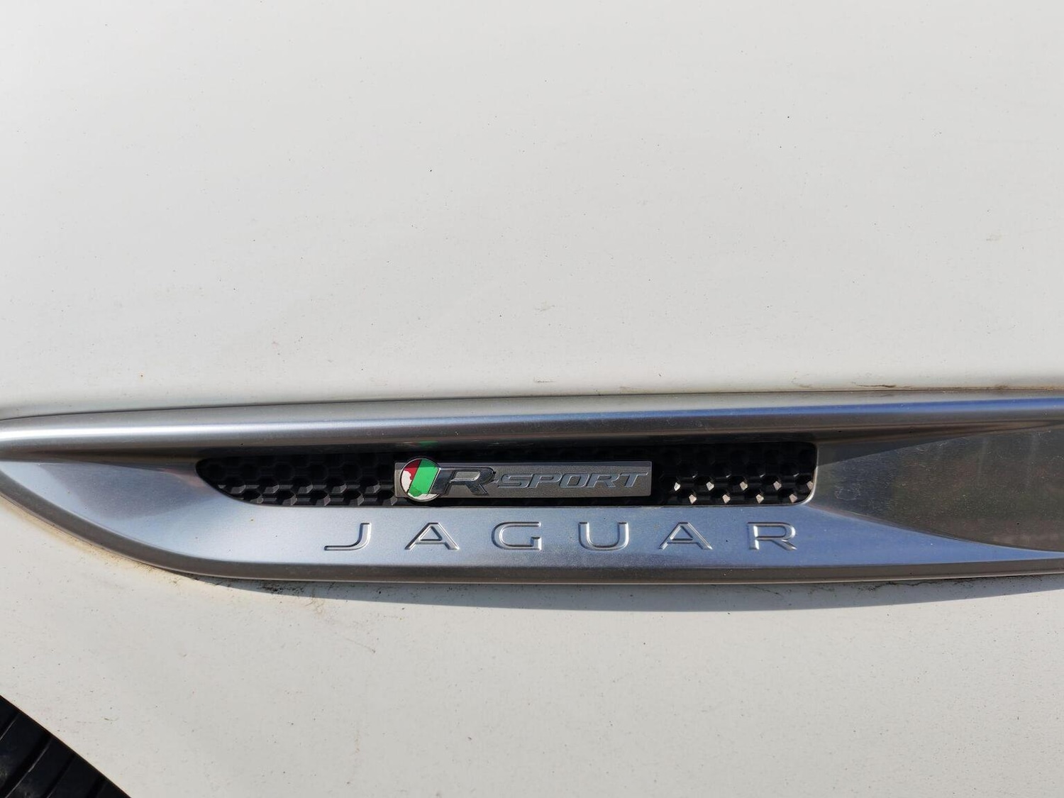 Used Jaguar XE 2015 for sale - 77968706: Photo 24