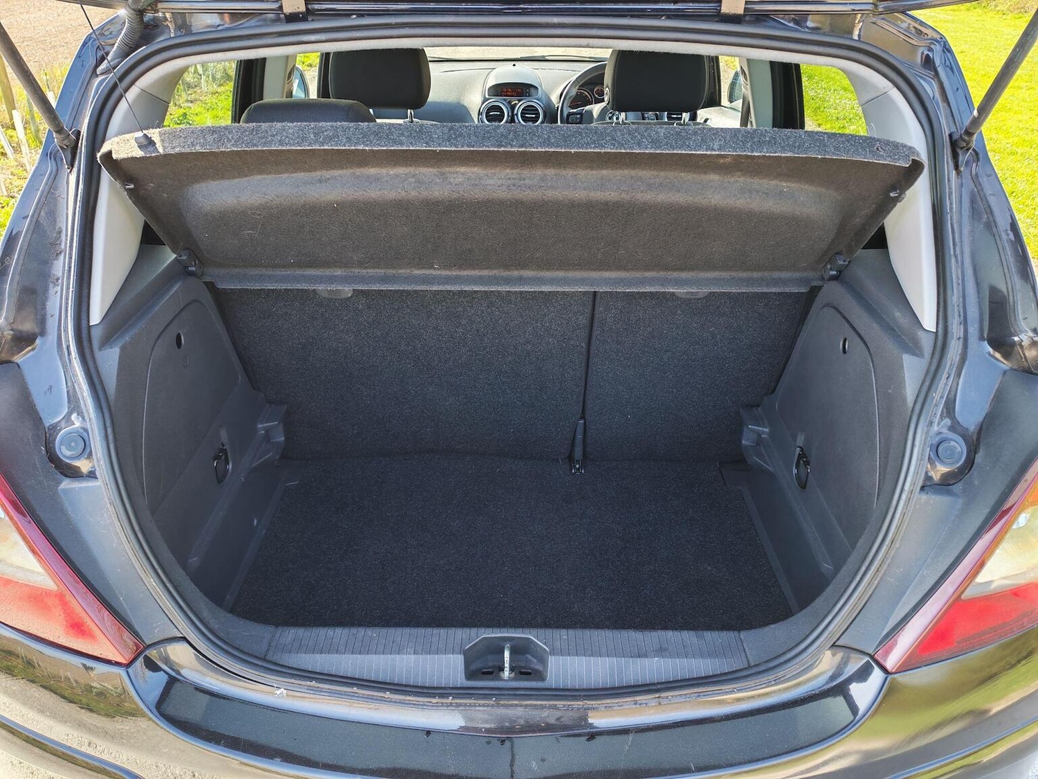 Used Vauxhall Corsa 2011 for sale - 78070616: Photo 24