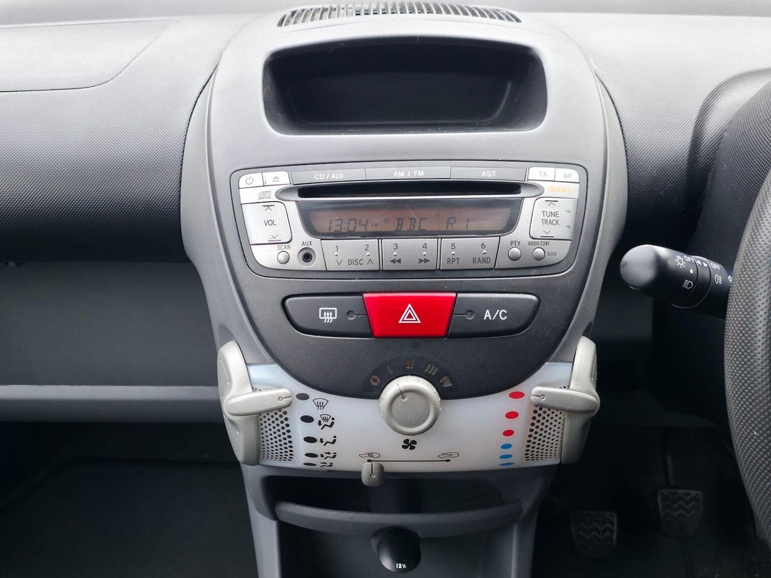 Used Toyota AYGO 2010 for sale - 76488660: Photo 14