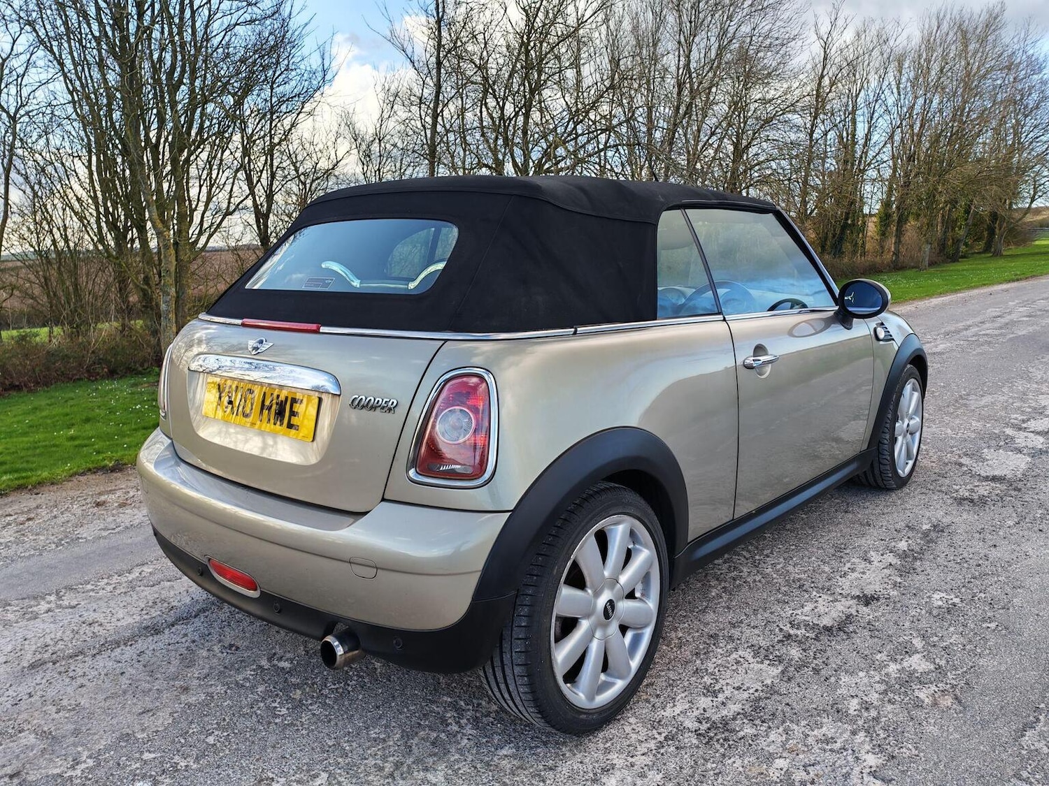 Used MINI Convertible 2010 for sale - 77707262: Photo 10