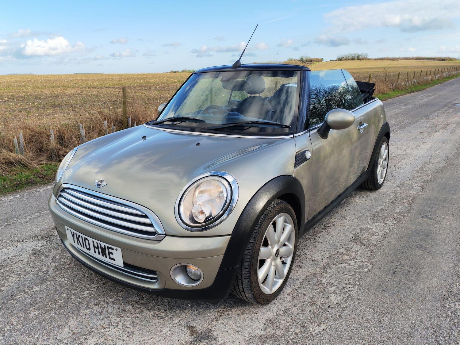 Used MINI Convertible 2010 for sale - 77707262: Photo 16