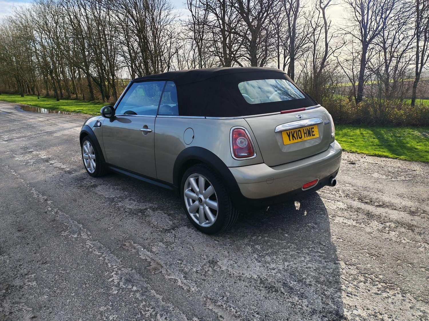 Used MINI Convertible 2010 for sale - 77707262: Photo 17