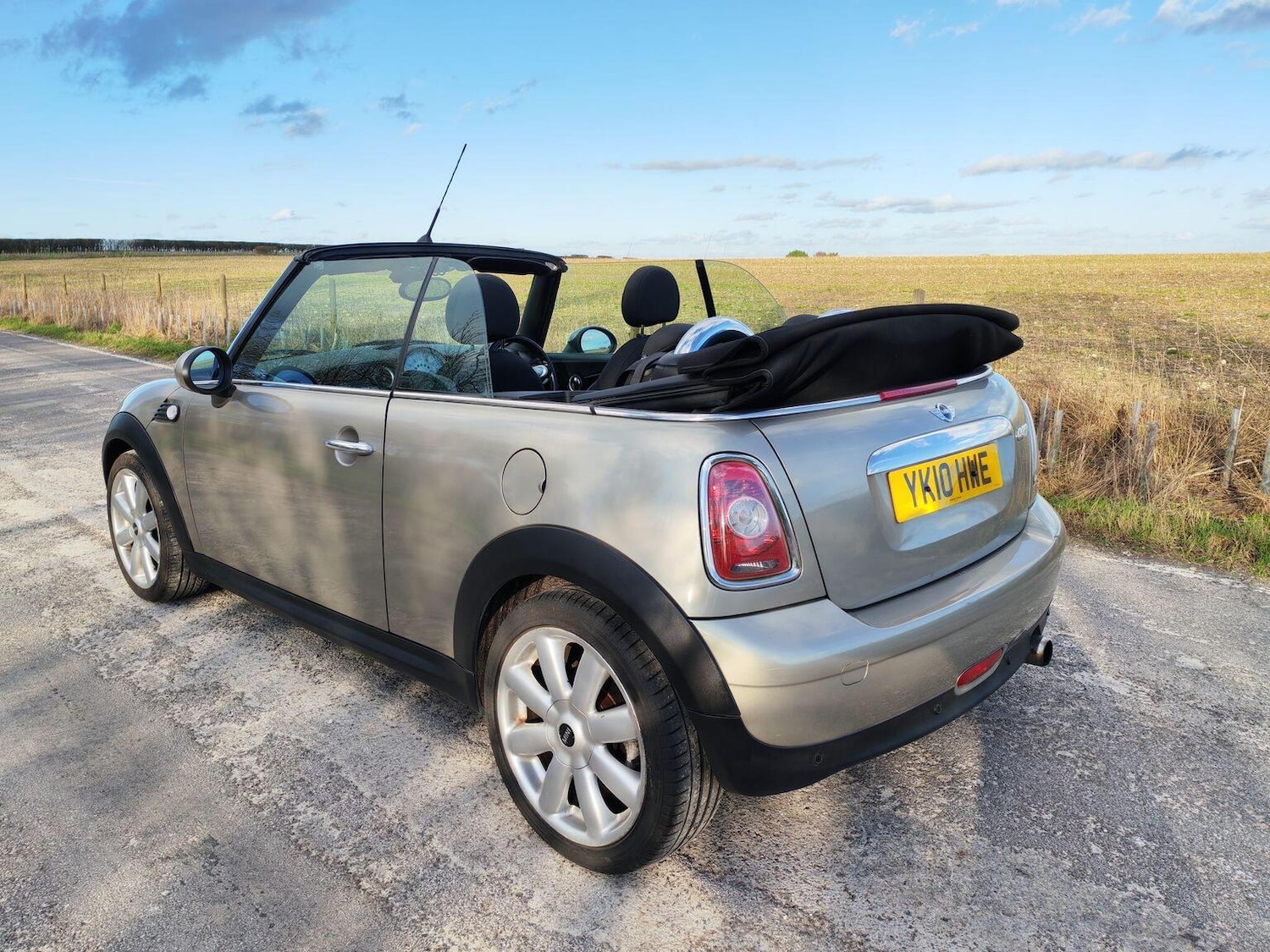 Used MINI Convertible 2010 for sale - 77707262: Photo 18