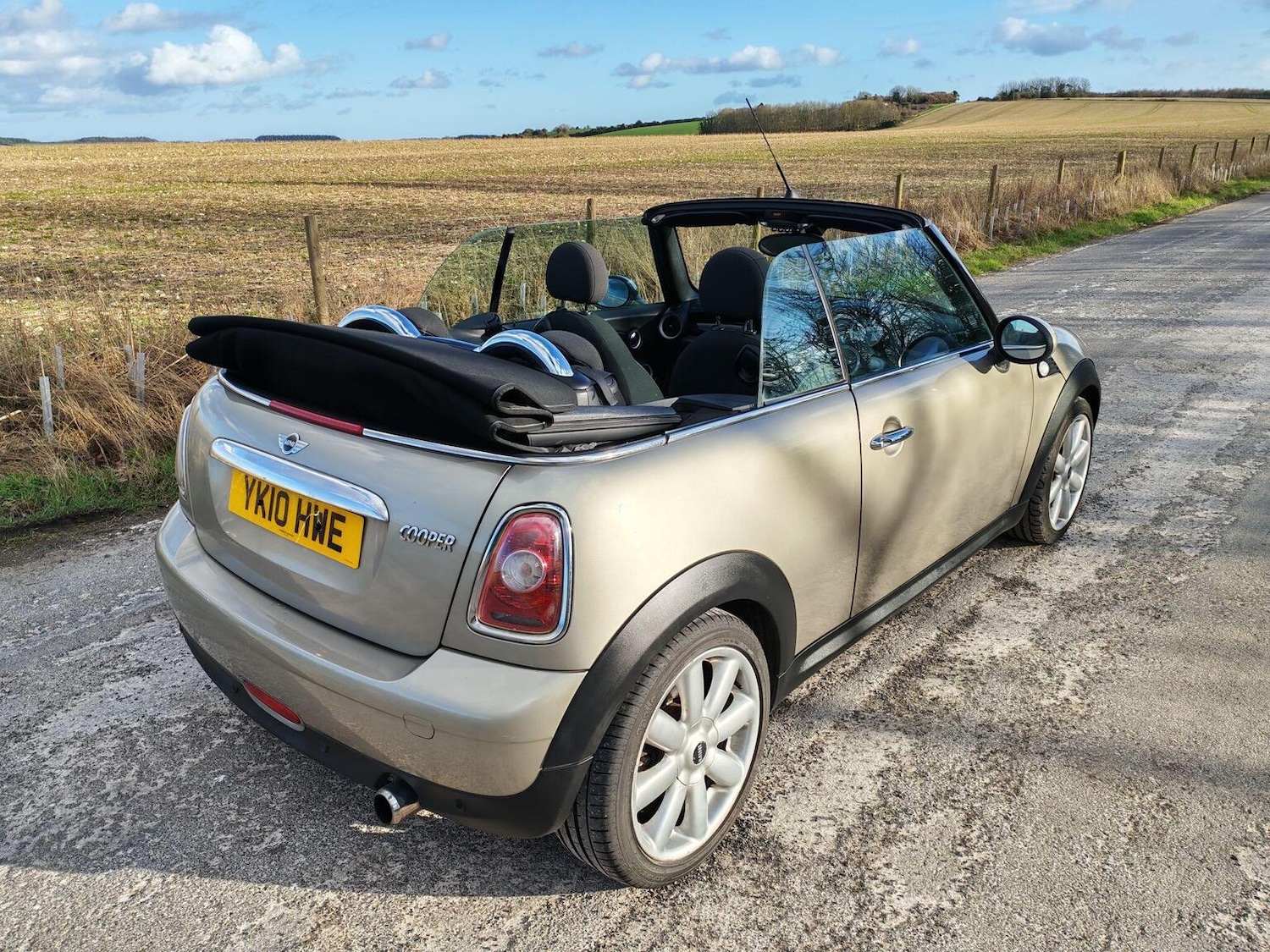 Used MINI Convertible 2010 for sale - 77707262: Photo 23