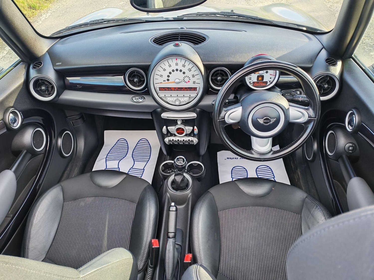 Used MINI Convertible 2010 for sale - 77707262: Photo 25