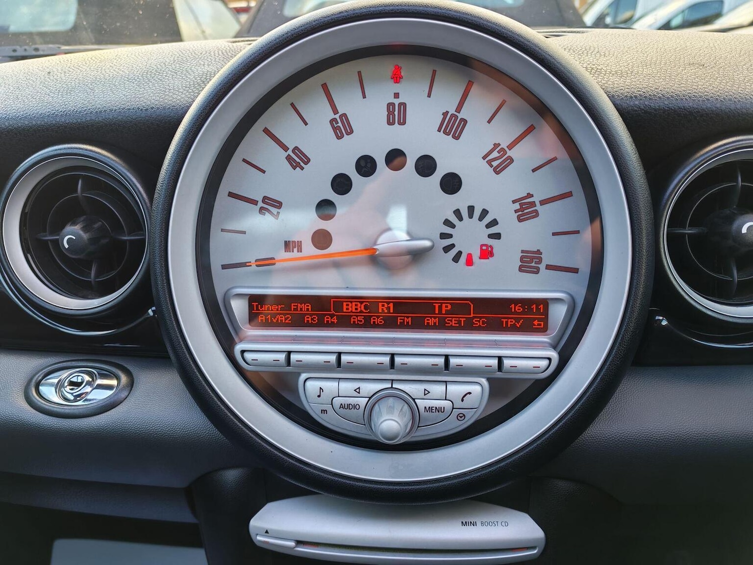 Used MINI Convertible 2010 for sale - 77707262: Photo 28