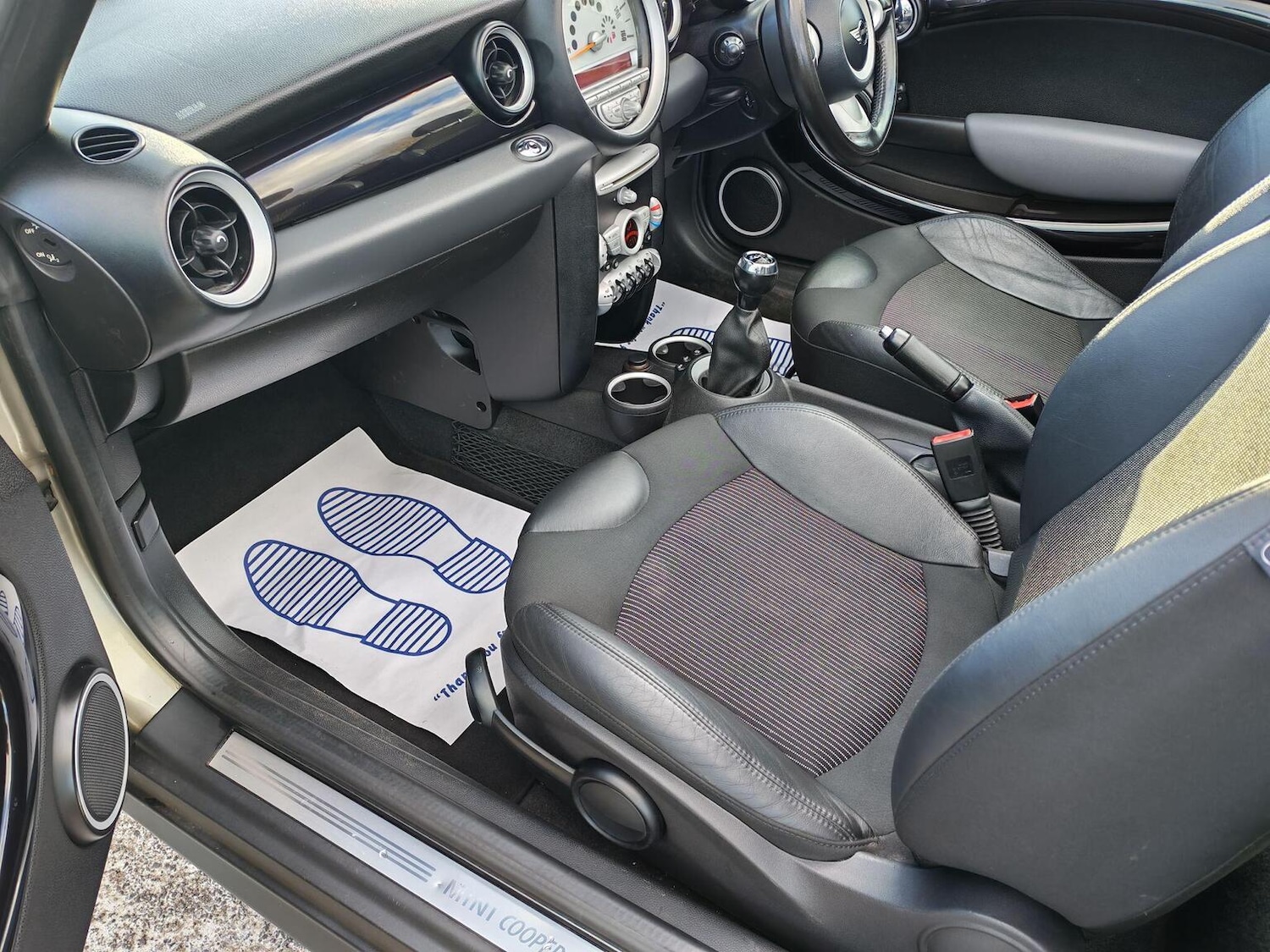 Used MINI Convertible 2010 for sale - 77707262: Photo 31