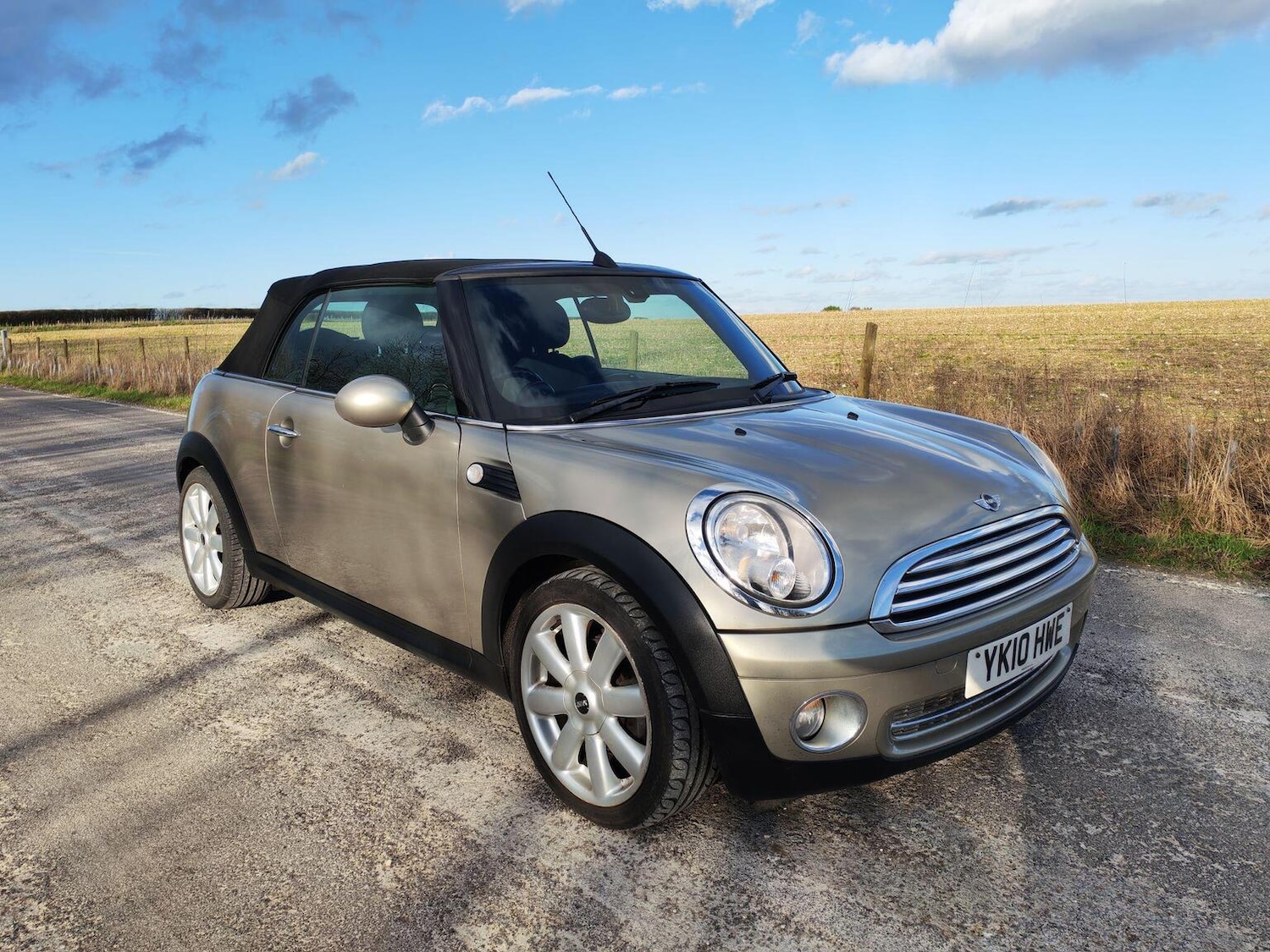 Used MINI Convertible 2010 for sale - 77707262: Photo 5