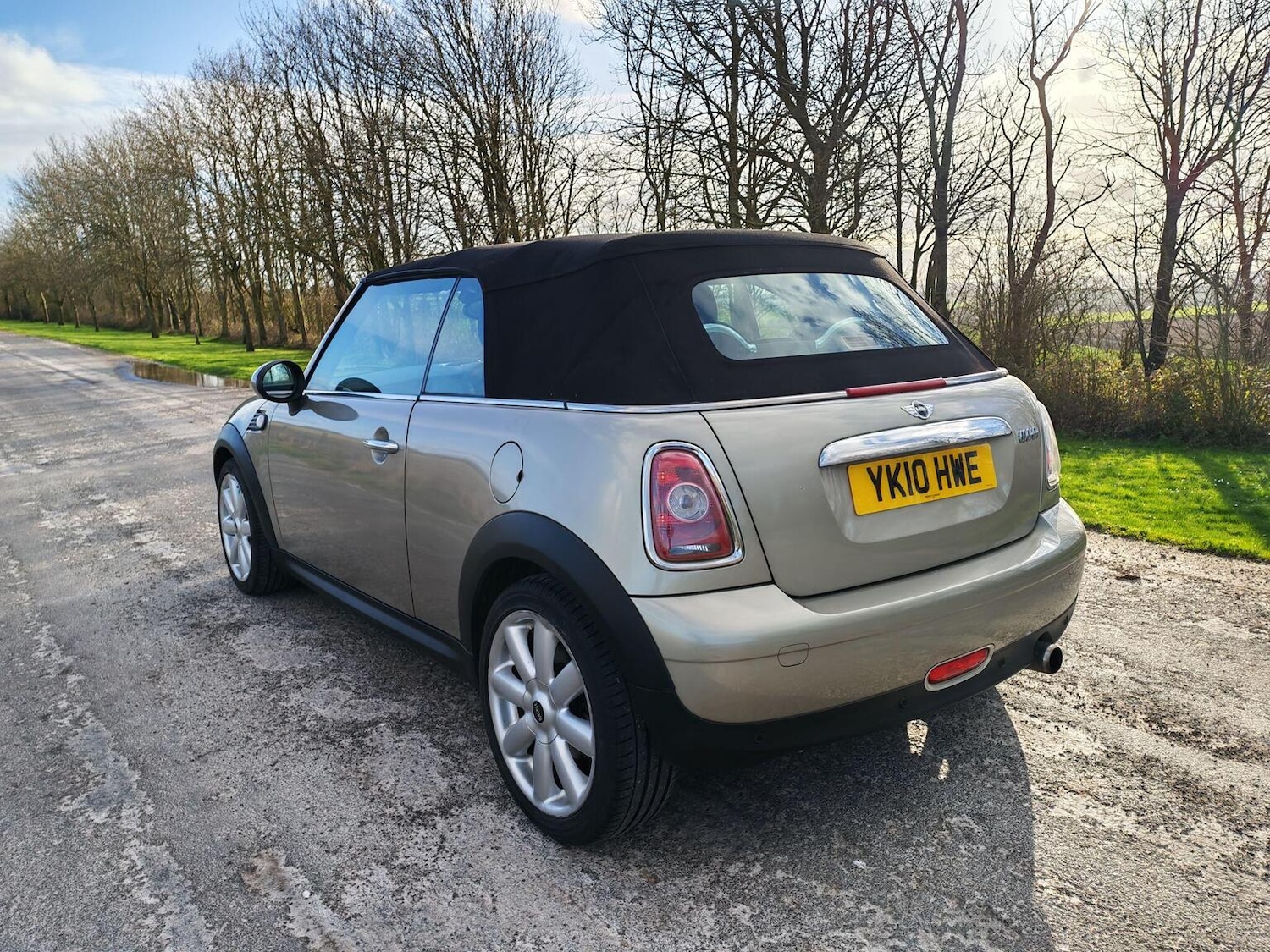Used MINI Convertible 2010 for sale - 77707262: Photo 6