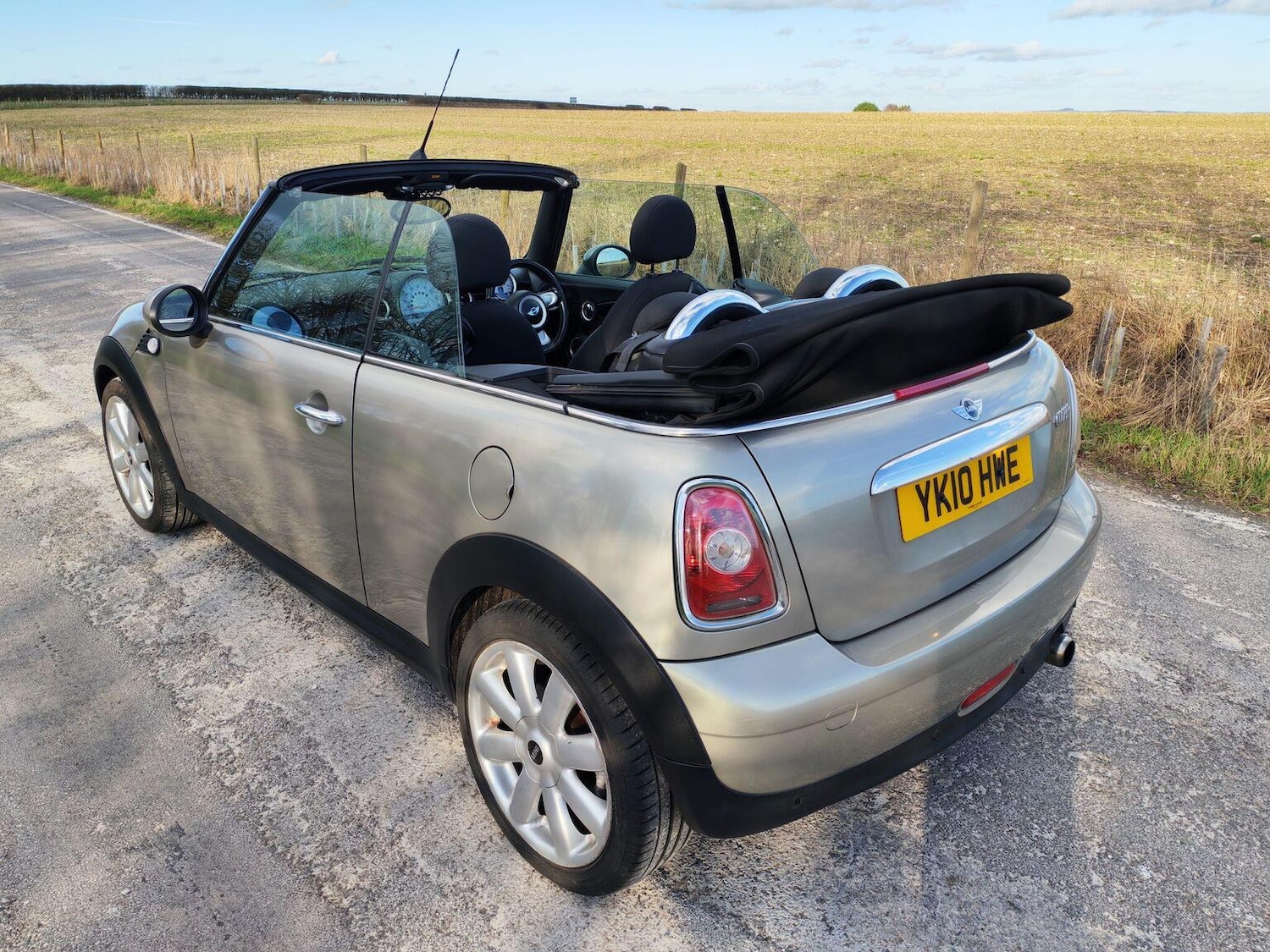 Used MINI Convertible 2010 for sale - 77707262: Photo 7