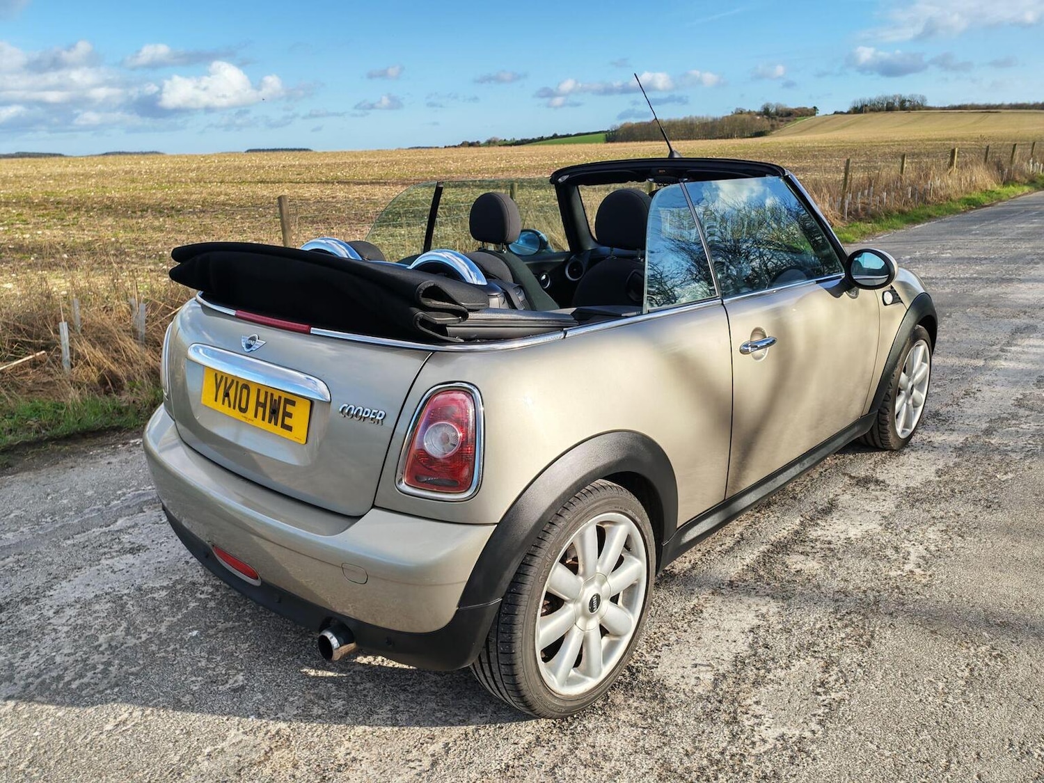 Used MINI Convertible 2010 for sale - 77707262: Photo 9
