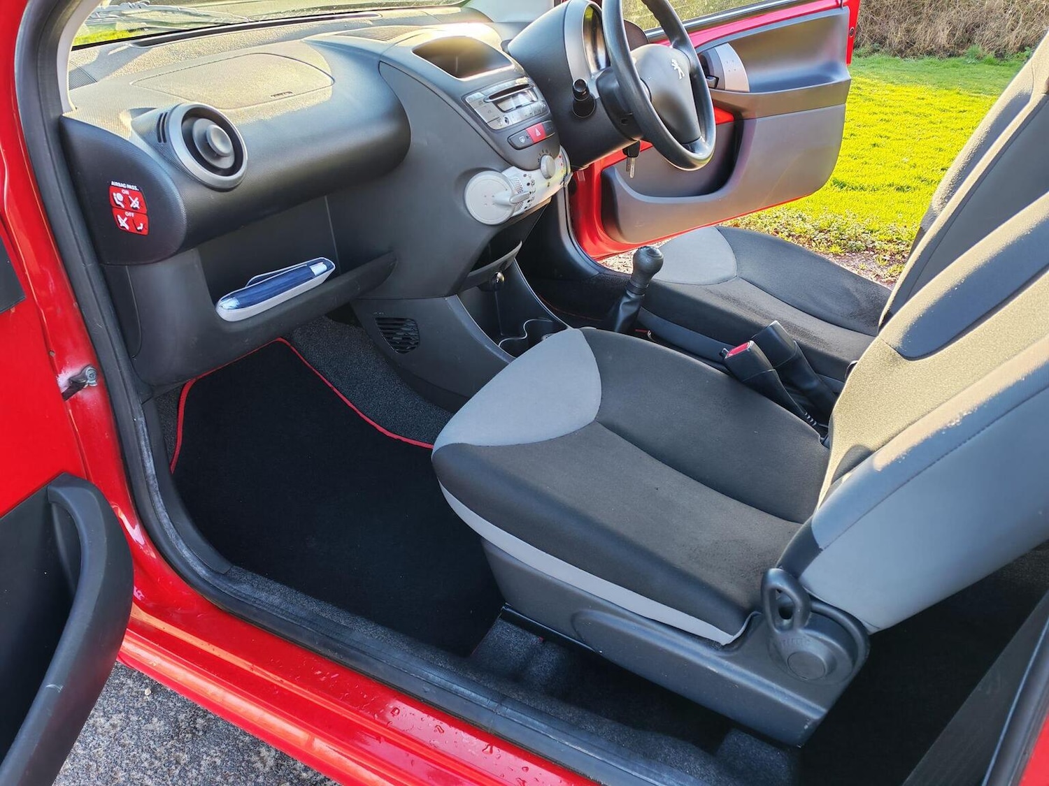 Used Peugeot 107 2014 for sale - 77636925: Photo 19