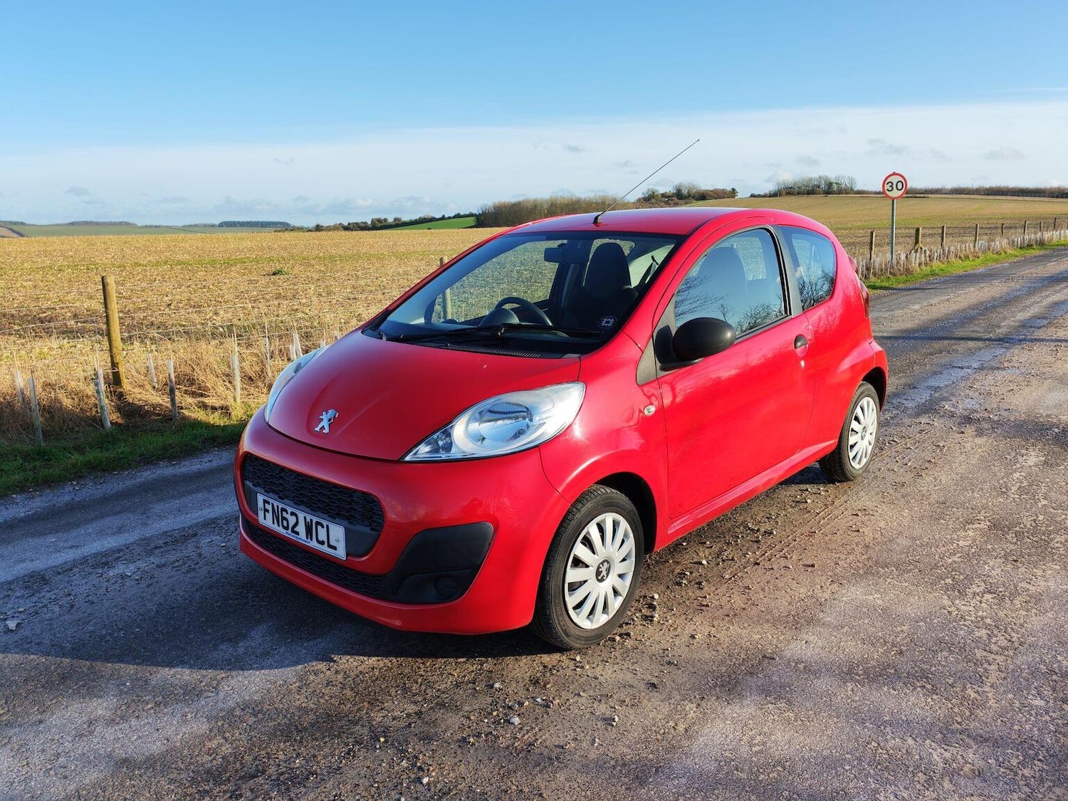 Used Peugeot 107 2014 for sale - 77636925: Photo 23