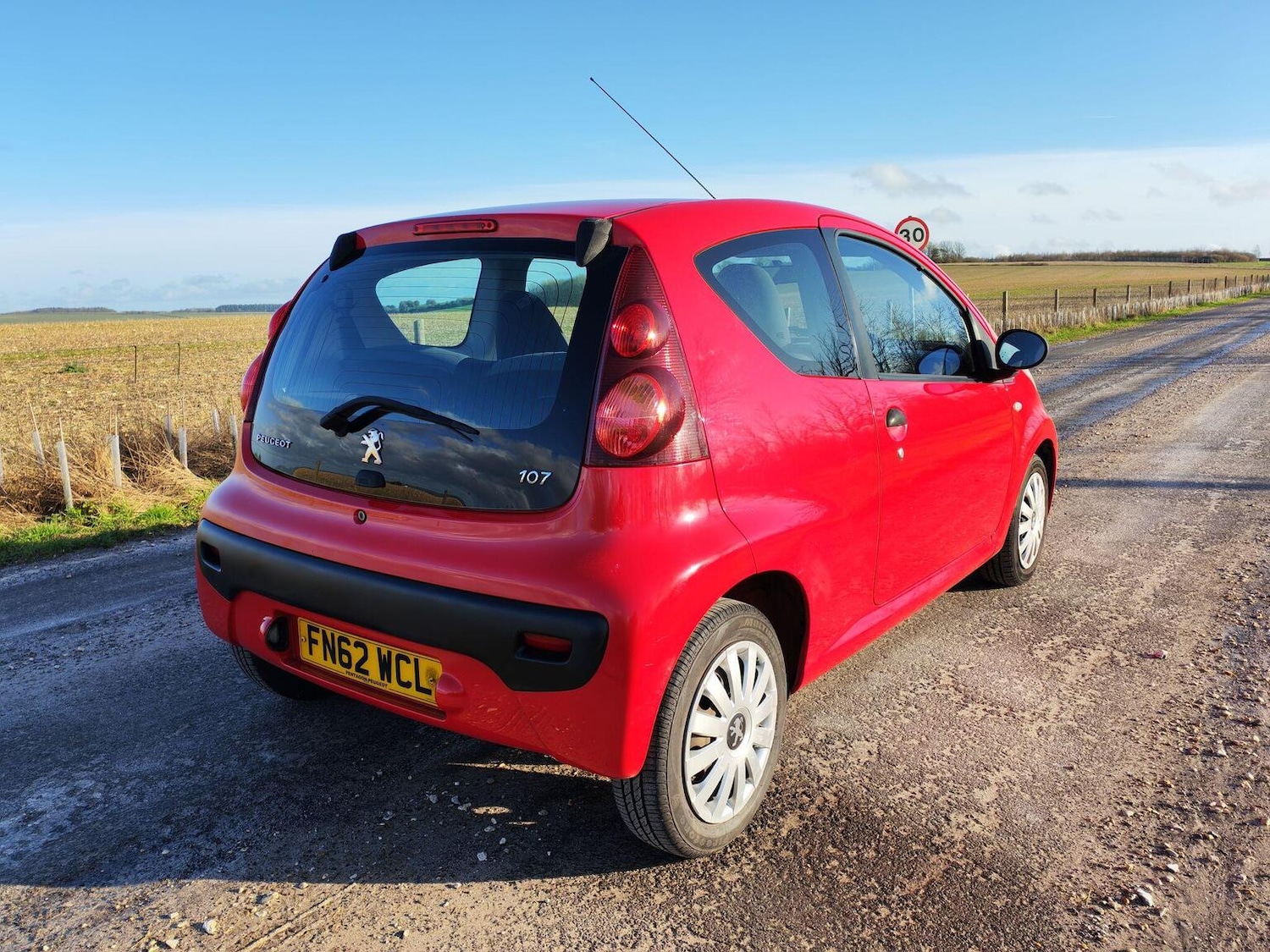 Used Peugeot 107 2014 for sale - 77636925: Photo 9