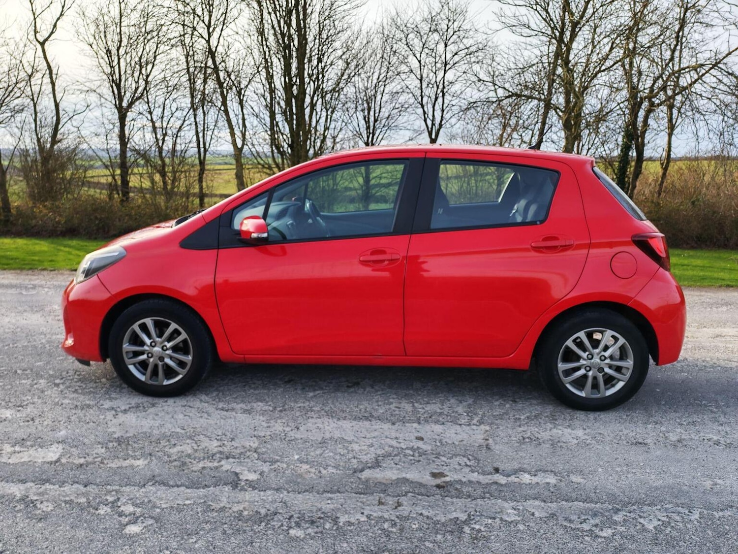 Used Toyota Yaris 2015 for sale - 77931264: Photo 16