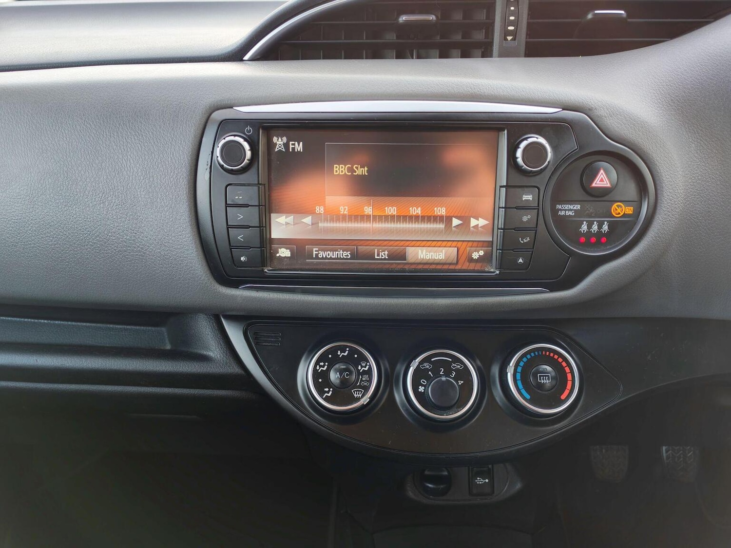 Used Toyota Yaris 2015 for sale - 77931264: Photo 22