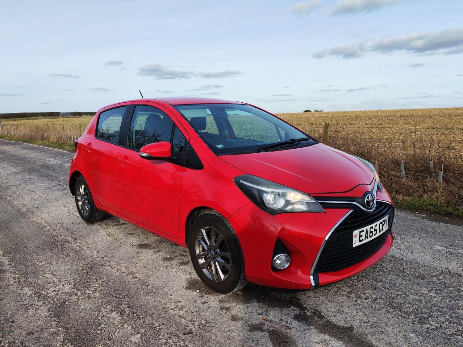 Used Toyota Yaris 2015 for sale - 77931264: Photo 24
