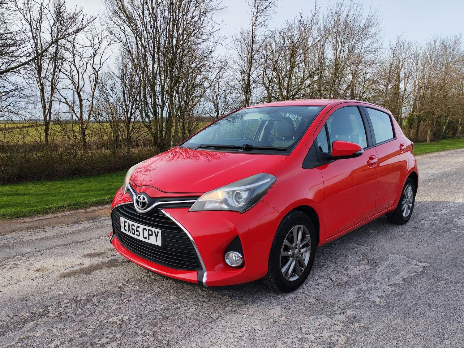 Used Toyota Yaris 2015 for sale - 77931264: Photo 27