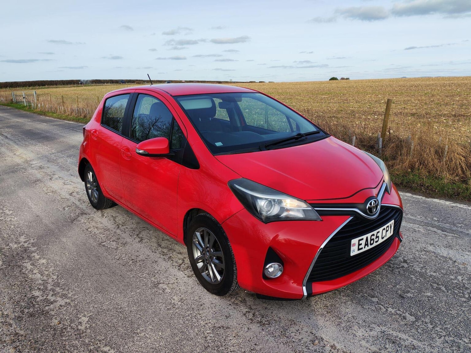 Used Toyota Yaris 2015 for sale - 77931264: Photo 6