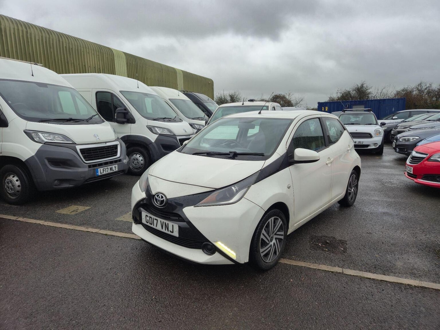 Used Toyota AYGO 2017 for sale - 77277423: Photo 2