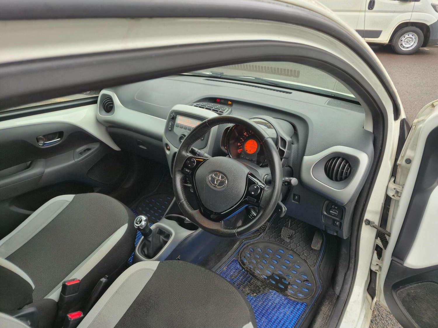 Used Toyota AYGO 2017 for sale - 77277423: Photo 5