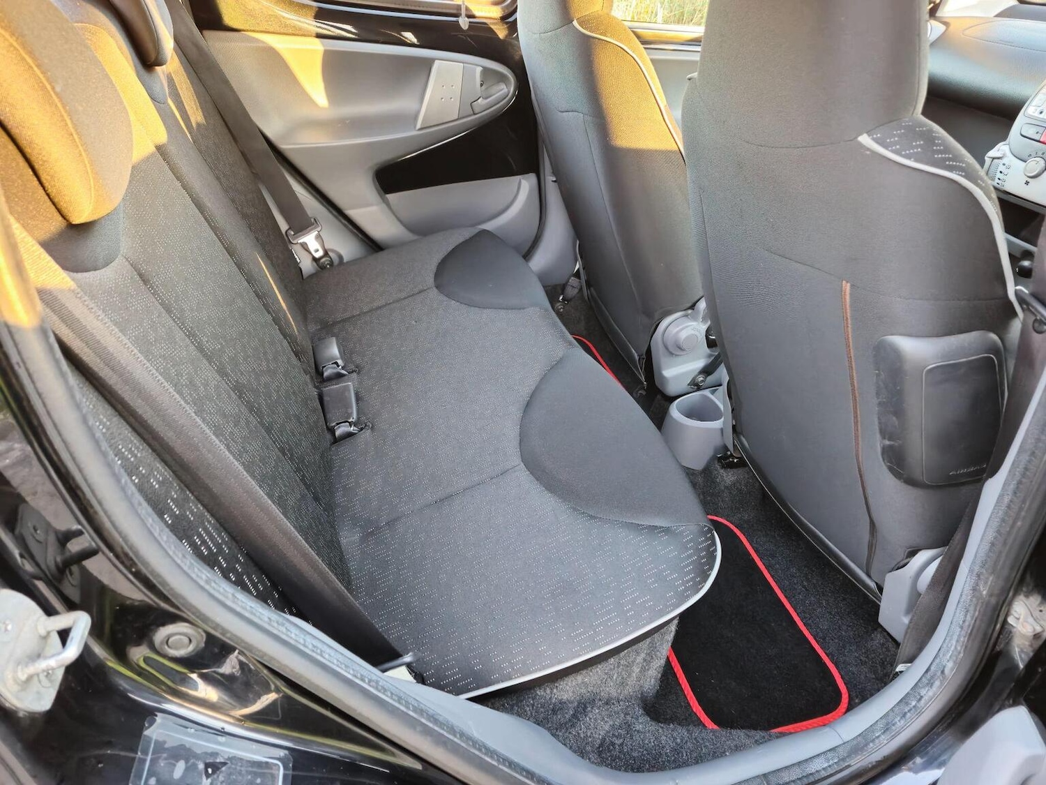 Used Peugeot 107 2010 for sale - 77318307: Photo 18