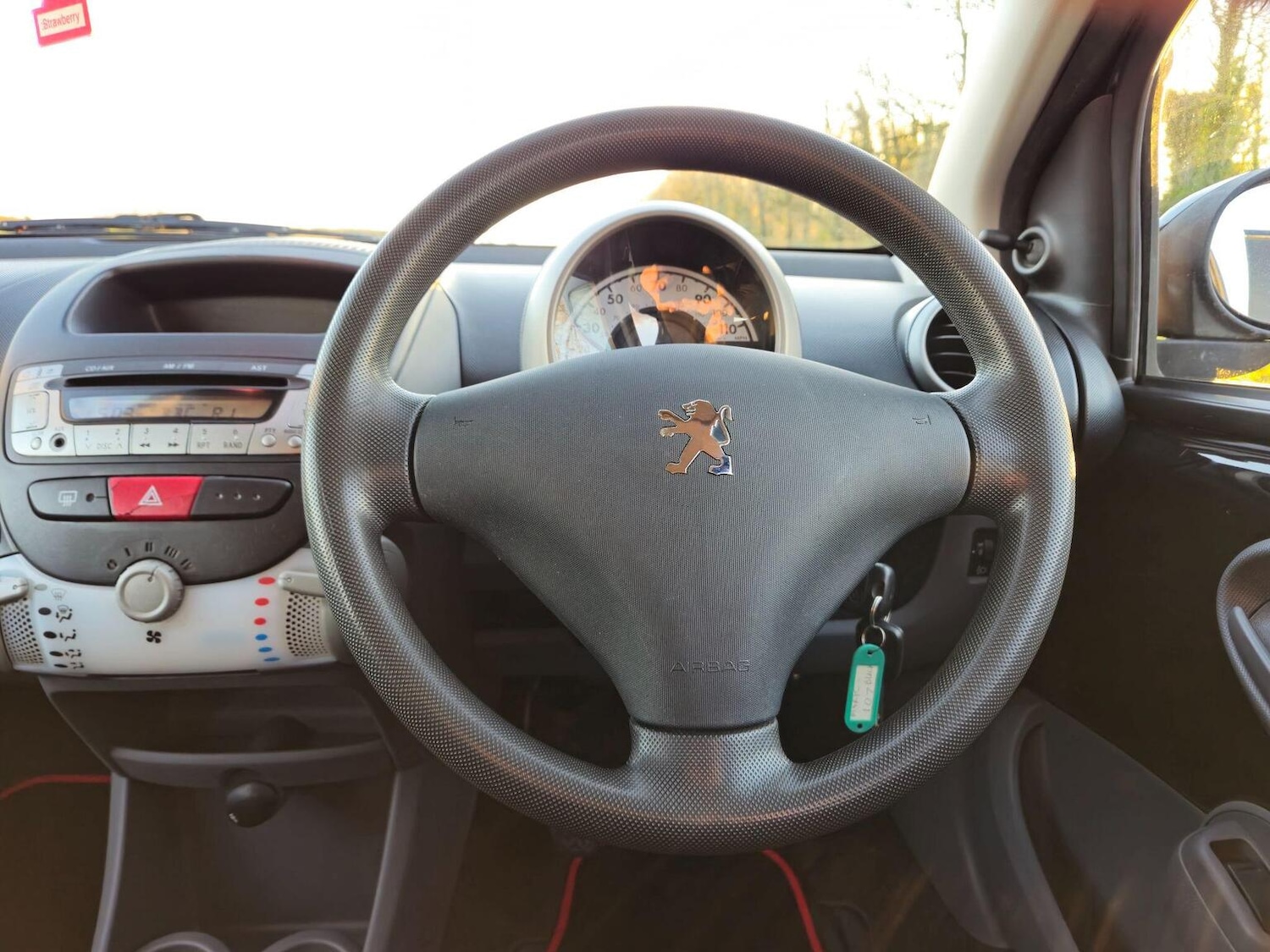 Used Peugeot 107 2010 for sale - 77318307: Photo 19