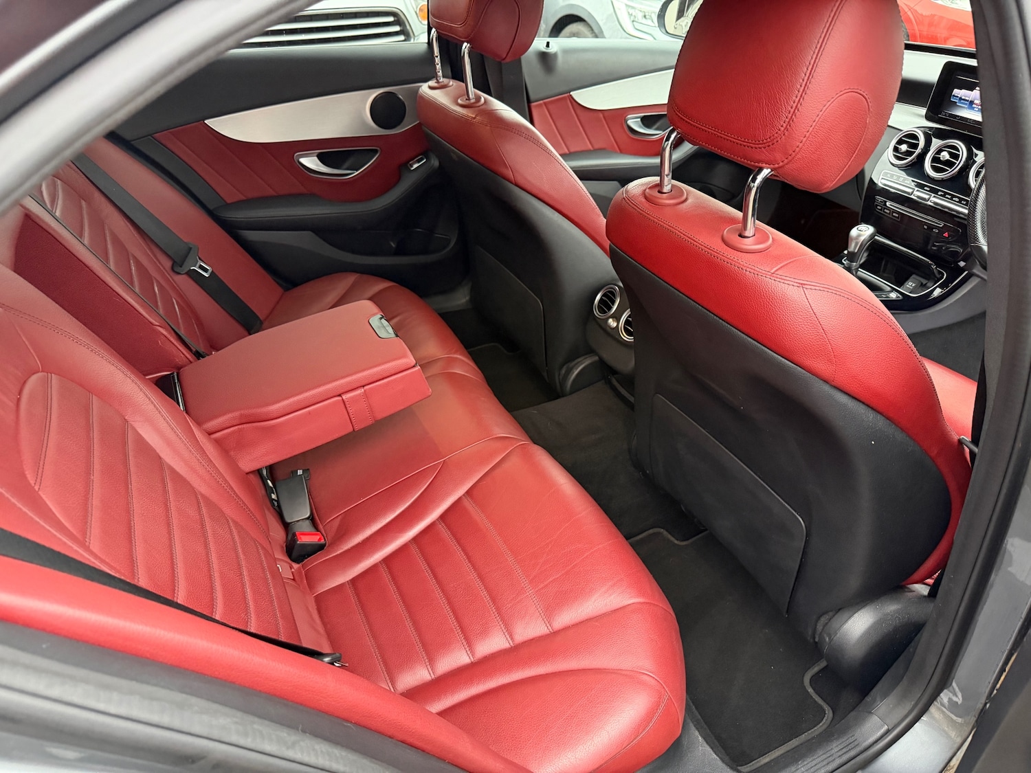 Used Mercedes-Benz C Class 2016 for sale - 76861959: Photo 10