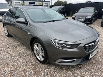 Vauxhall - Insignia