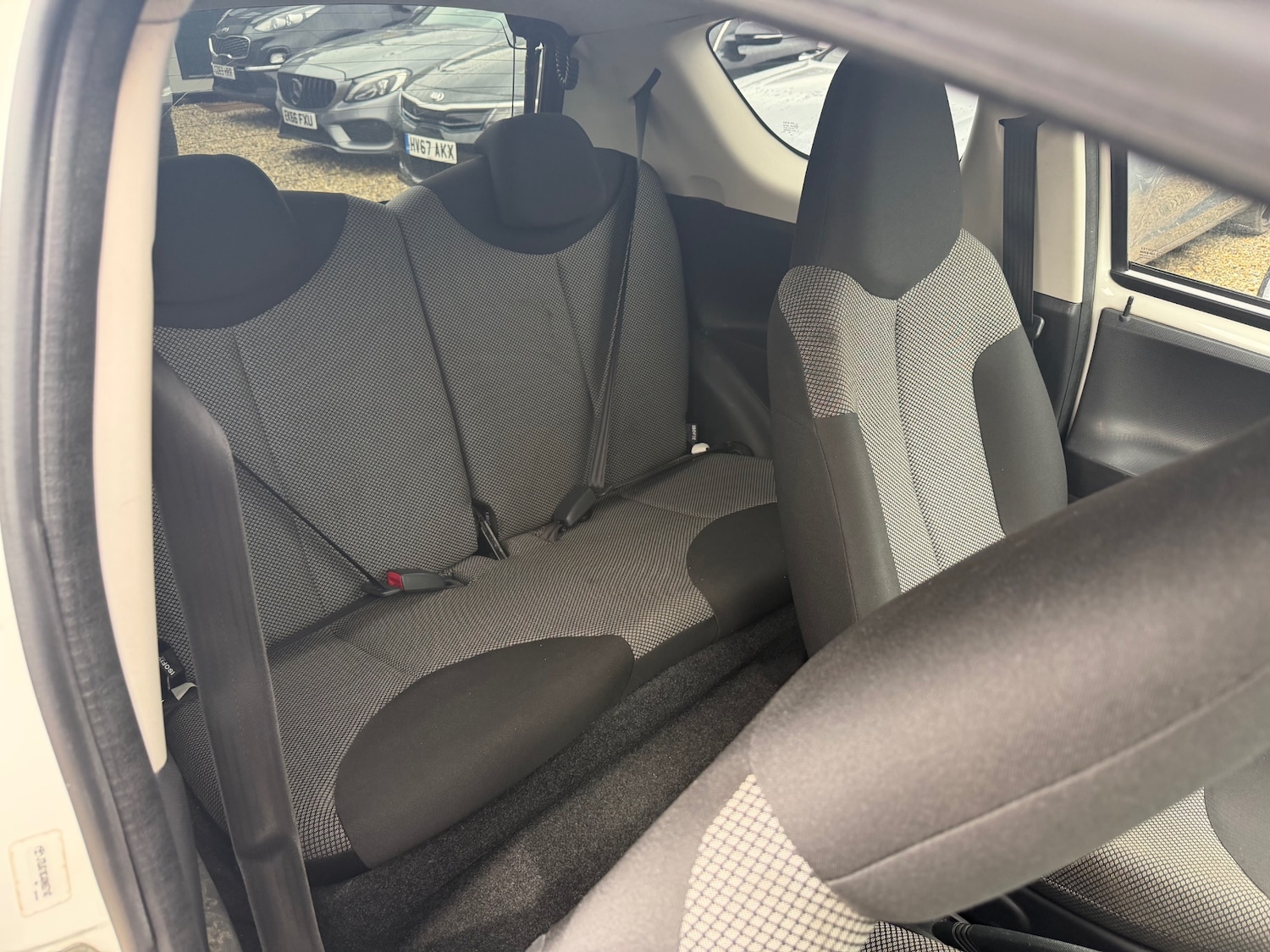 Used Toyota AYGO 2012 for sale - 77403995: Photo 9