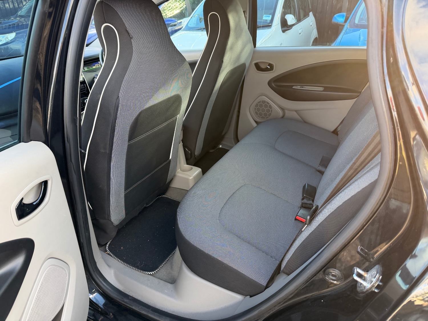 Used Renault Zoe 2013 for sale - 76626431: Photo 10