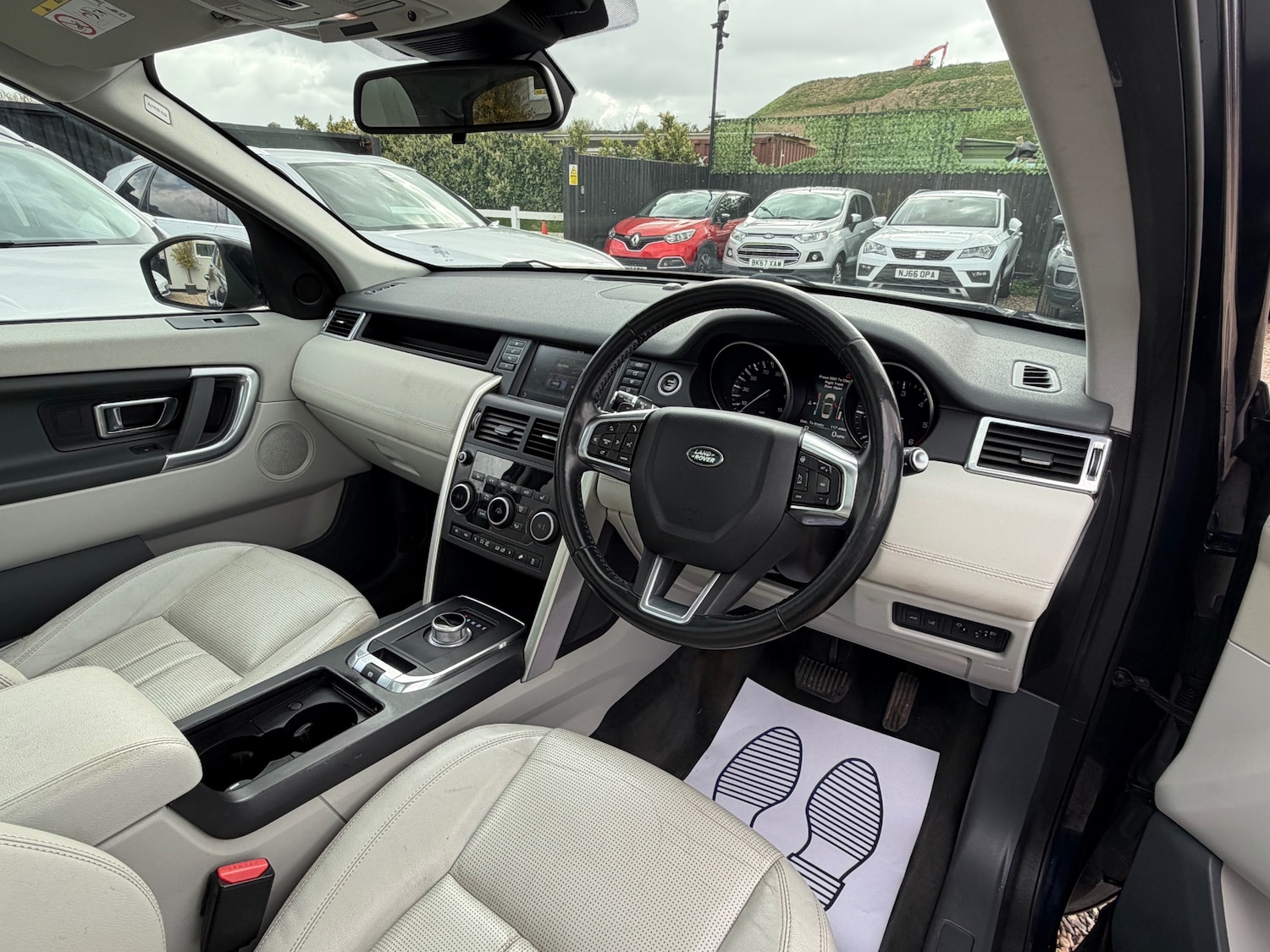 Used Land Rover Discovery Sport 2015 for sale - 78064911: Photo 9