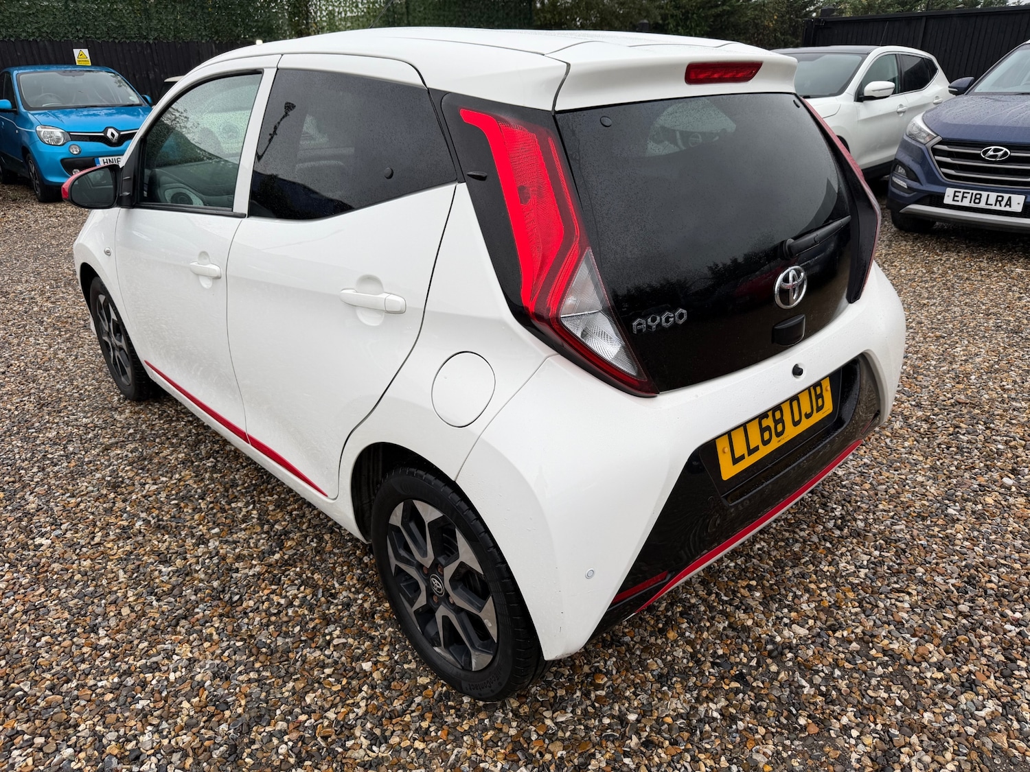 Used Toyota AYGO 2019 for sale - 76579763: Photo 4