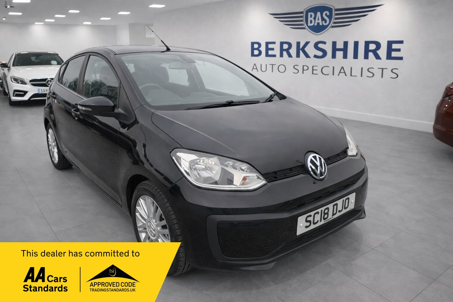 Used Volkswagen up! 2018 for sale - 77140878: Photo 1