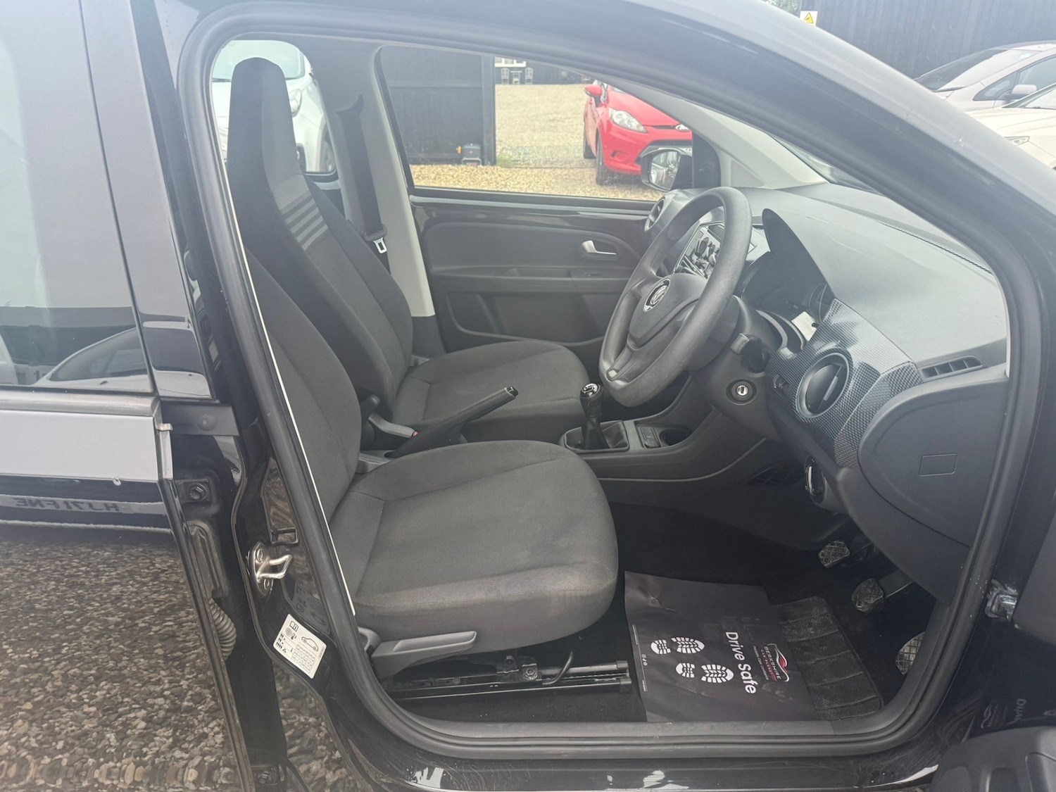 Used Volkswagen up! 2018 for sale - 77140878: Photo 11