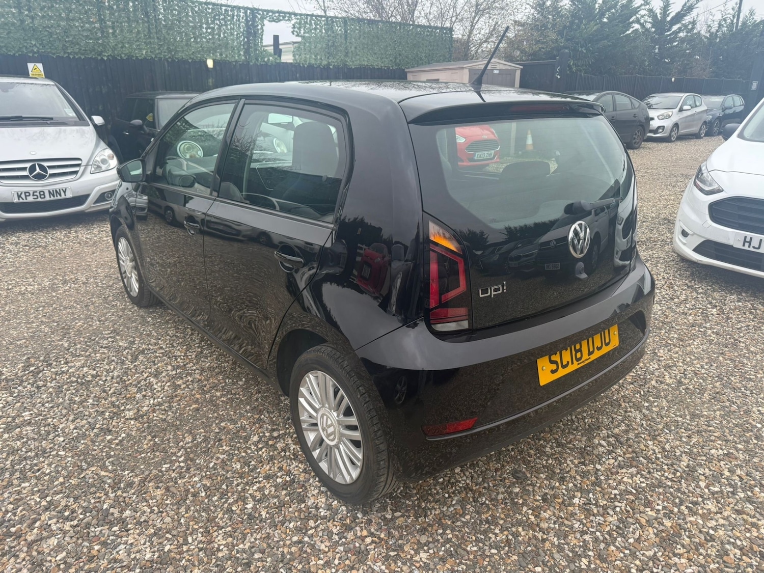 Used Volkswagen up! 2018 for sale - 77140878: Photo 4