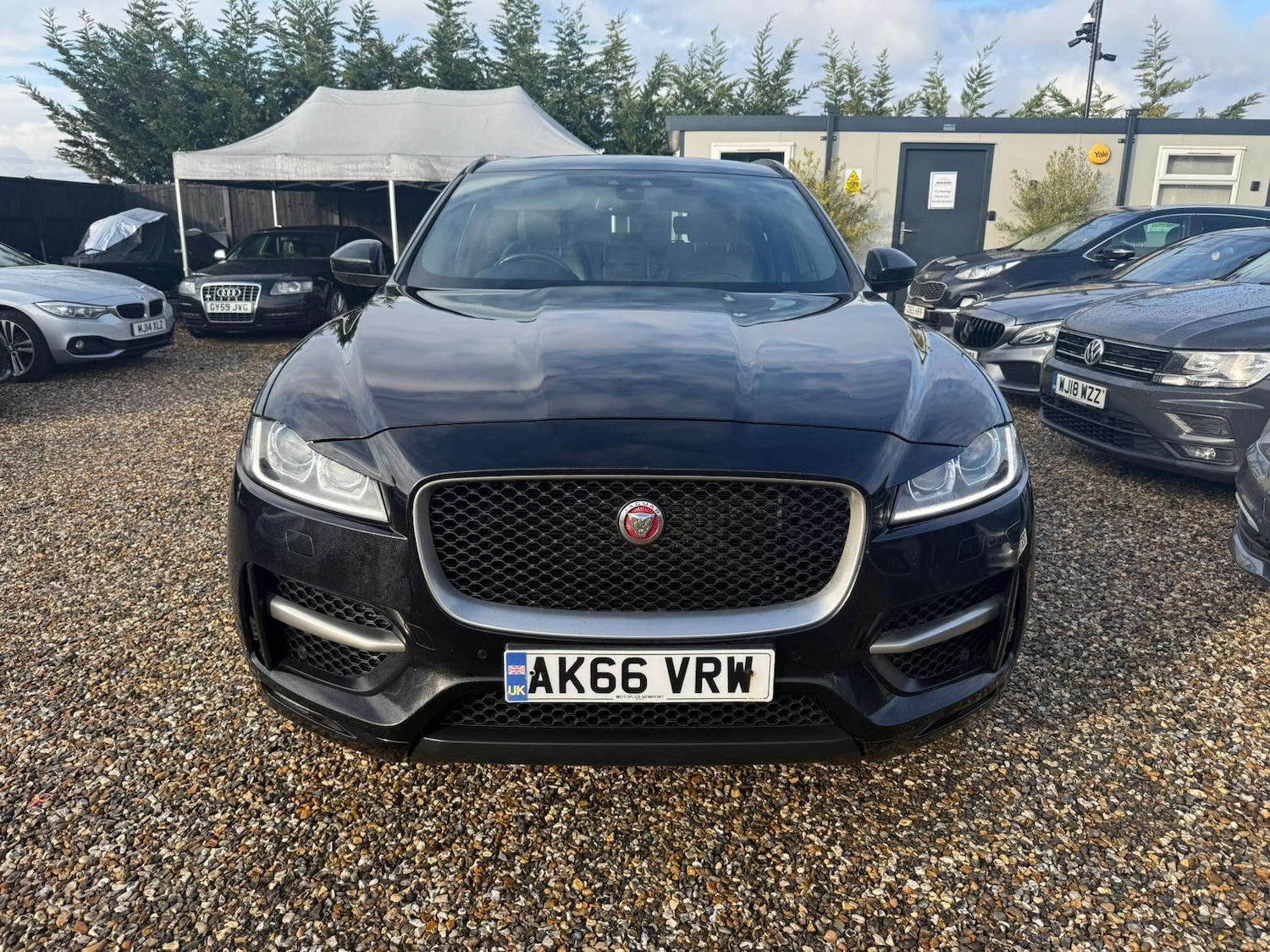 Used Jaguar F-Pace 2016 for sale - 77558801: Photo 2