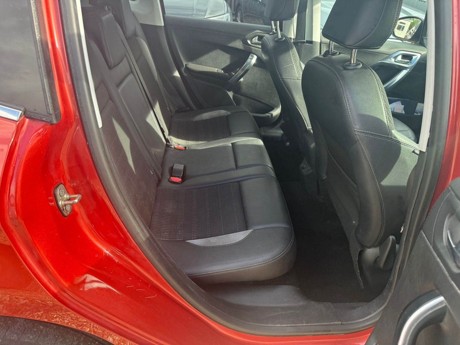 Used Peugeot 2008 2014 for sale - 77558819: Photo 11